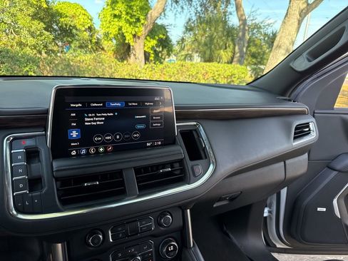 Used 2021 Chevrolet Suburban LT image 35