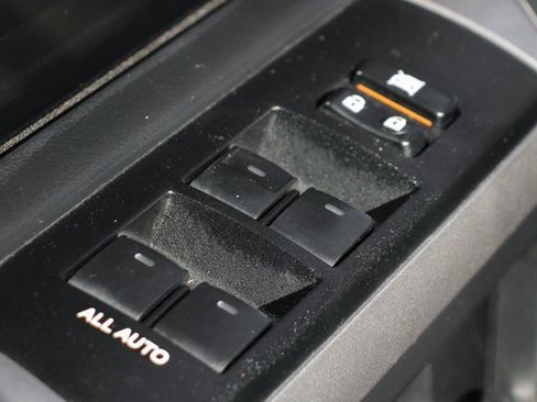 Used 2022 Toyota 4Runner SR5 image 16