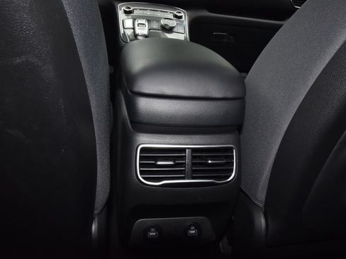 Used 2023 Hyundai Santa Fe SE FWD image 18