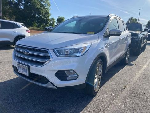Certified 2017 Ford Escape Titanium FWD image 3