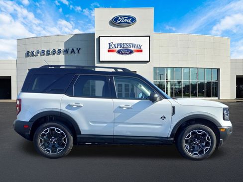 Used 2025 Ford Bronco Sport Outer Banks w/ Outer Banks Tech Package+ image 5