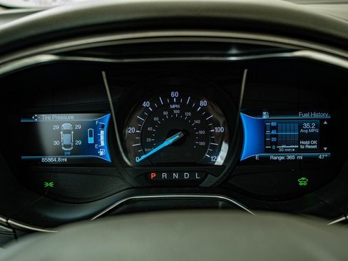 Used 2018 Ford Fusion SE image 23