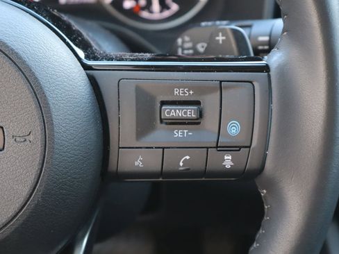 Used 2023 Nissan Rogue SV w/ SV Premium B Package FWD image 14