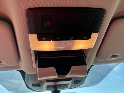 Used 2023 Nissan Rogue SV image 19