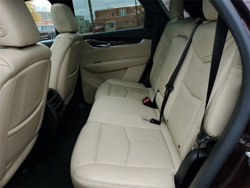 Used 2017 Cadillac XT5 Luxury w/ Driver Awareness Package image 27