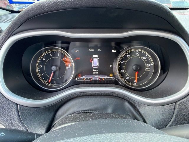 Used 2018 Jeep Cherokee Trailhawk w/ Comfort/Convenience Group AWD/4WD image 10