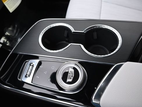 New 2026 Cadillac Lyriq Luxury AWD/4WD image 31