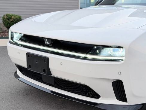 Used 2024 Dodge Charger Daytona R/T w/ Plus Group AWD/4WD image 29