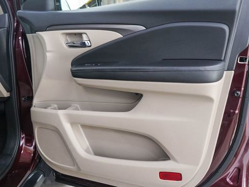 Used 2017 Honda Pilot EX-L image 9
