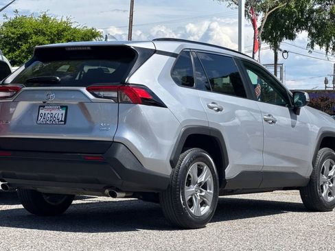 Certified 2022 Toyota RAV4 XLE w/ Convenience Package AWD/4WD image 3