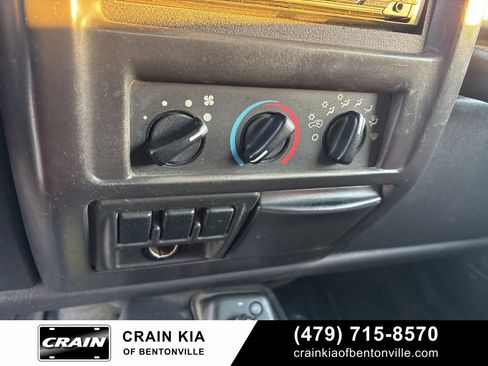 Used 2000 Jeep Wrangler Sport image 23