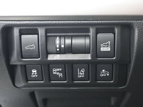 Used 2019 Subaru Outback 3.6R Limited w/ Popular Package #2 AWD/4WD image 17