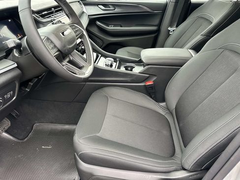 New 2026 Jeep Grand Cherokee Laredo X AWD/4WD image 15