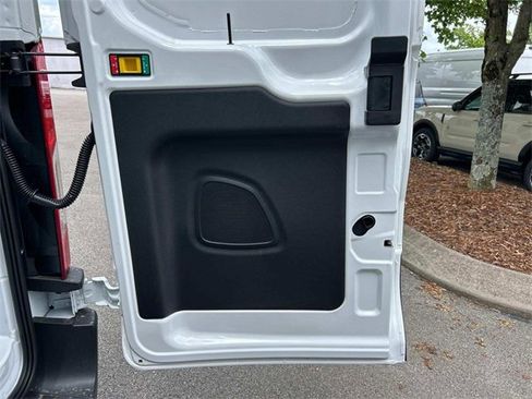 New 2025 Ford Transit 250 148 Medium Roof image 24