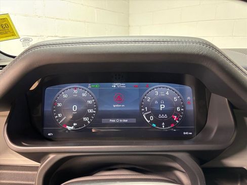 Used 2023 Land Rover Defender 110 X-Dynamic SE image 17