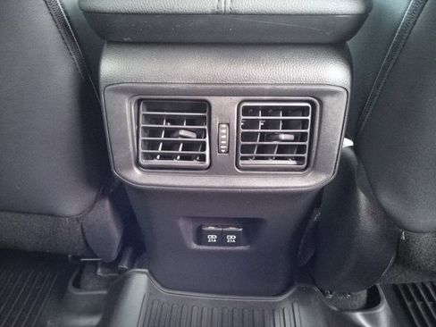 Used 2020 Toyota RAV4 XLE Premium image 17