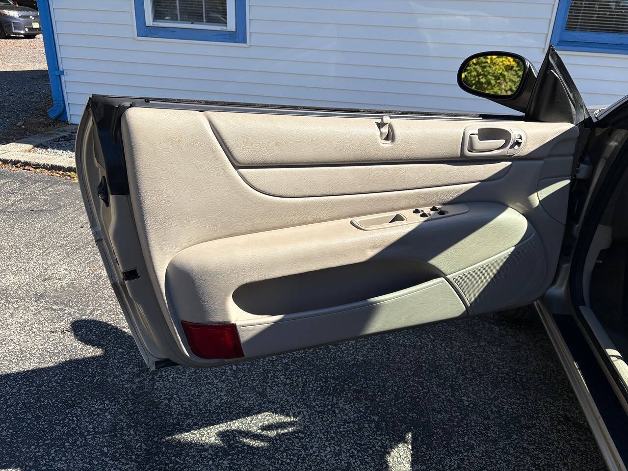 Used 2006 Chrysler Sebring Touring FWD image 11