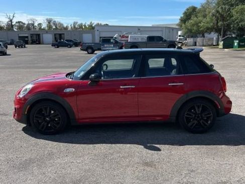 Used 2017 MINI Cooper S image 9