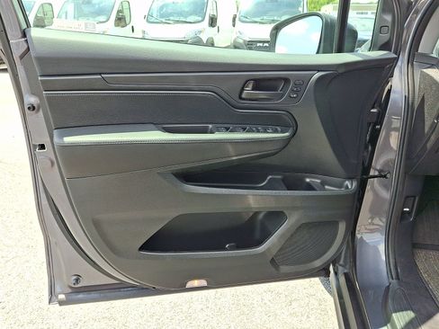 Used 2023 Honda Odyssey EX-L image 17