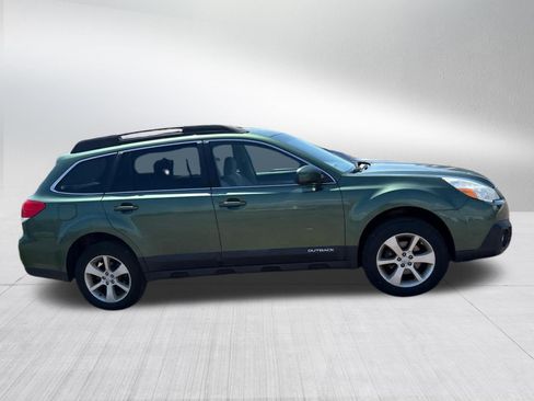 Used 2013 Subaru Outback 2.5i Premium w/ All-Weather Pkg AWD/4WD image 8