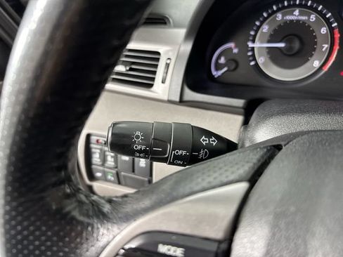 Used 2016 Honda Odyssey Touring Elite image 15