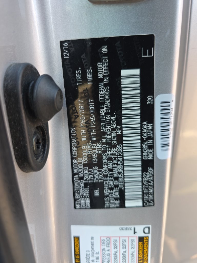 Used 2017 Toyota 4Runner SR5 AWD/4WD image 34