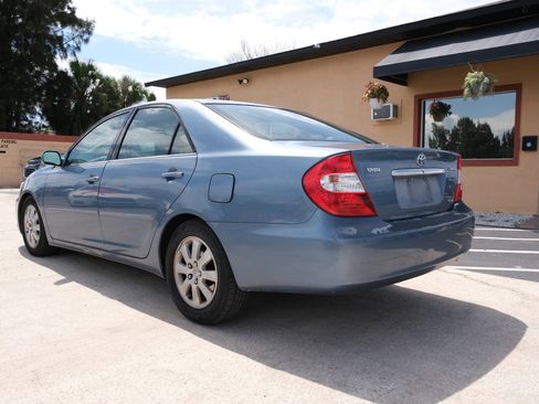 Used 2002 Toyota Camry LE FWD image 8