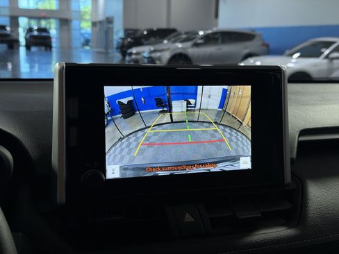 Used 2025 Toyota RAV4 XLE w/ Convenience Package AWD/4WD image 31