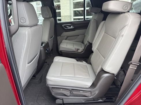 Used 2023 Chevrolet Tahoe LT w/ Luxury Package image 20