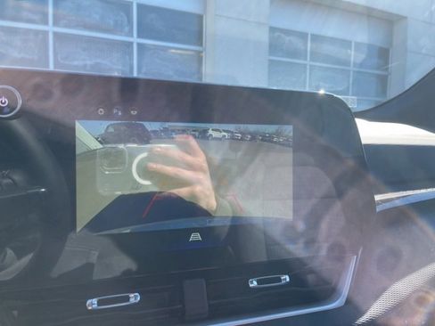 New 2025 Chevrolet Equinox LT image 16