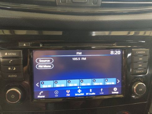 Used 2019 Nissan Rogue S AWD/4WD image 25