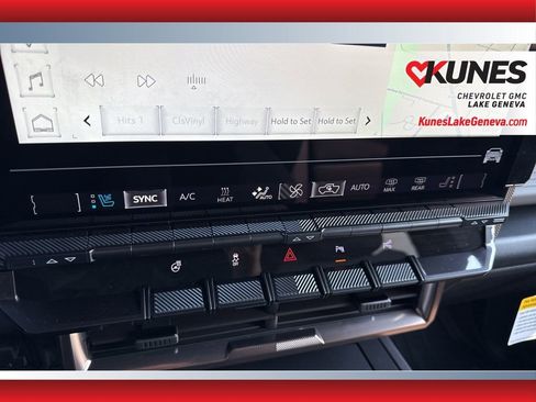 New 2025 GMC Hummer EV 2X image 32