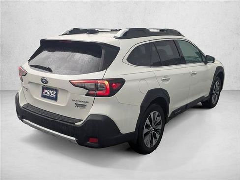 Used 2023 Subaru Outback Touring AWD/4WD image 5