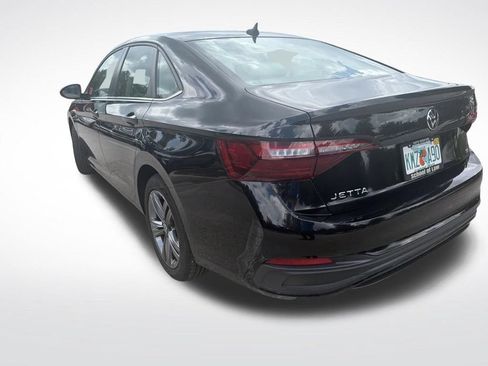 Used 2022 Volkswagen Jetta SE FWD image 5