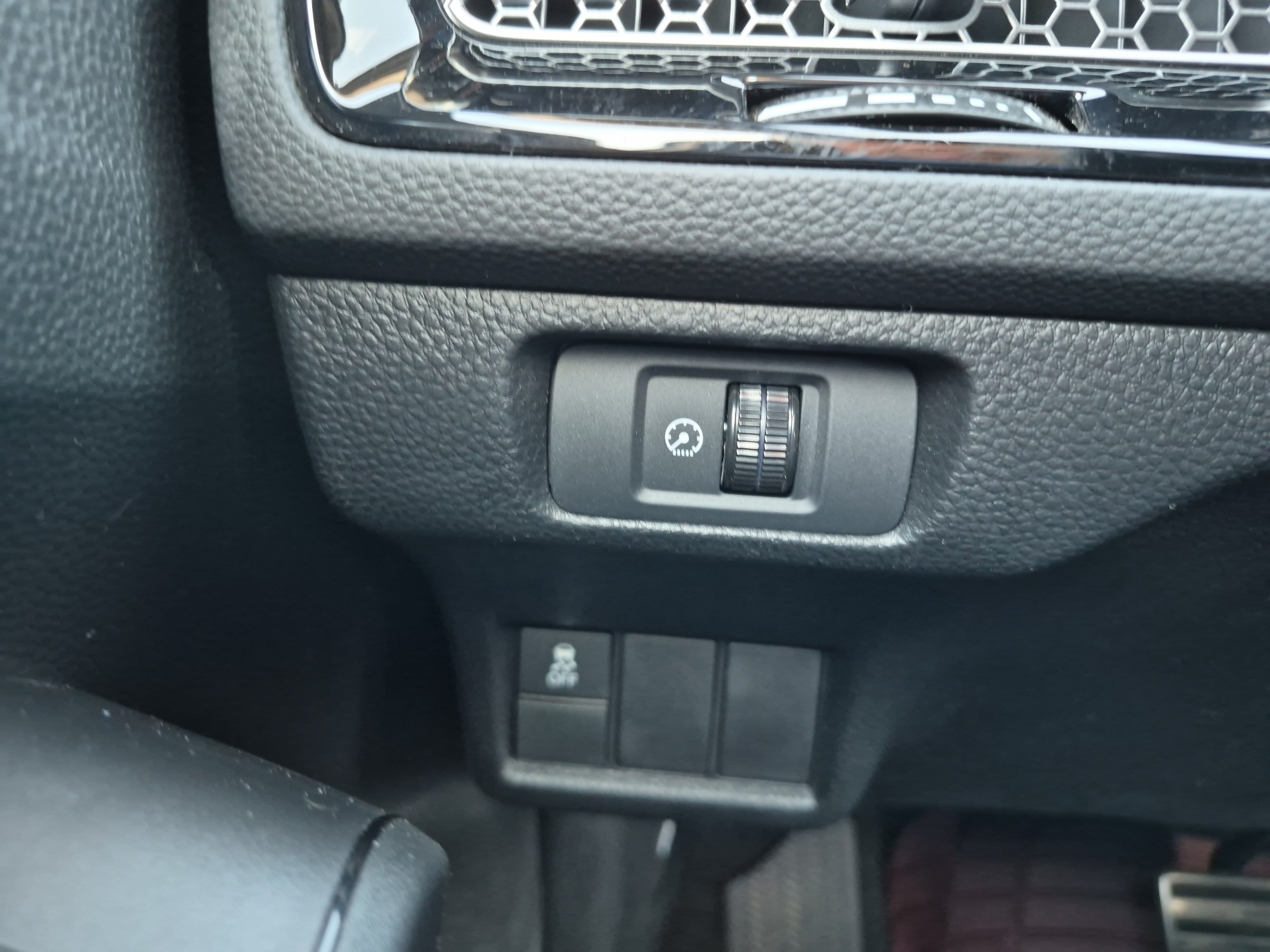Used 2025 Honda Civic Sport image 11