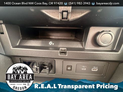Used 2021 Nissan Armada SV AWD/4WD image 24