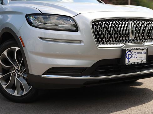 Used 2023 Lincoln Nautilus Reserve AWD/4WD image 35
