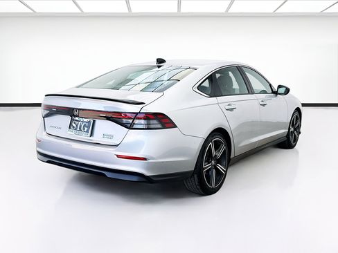 Used 2024 Honda Accord Sport image 4