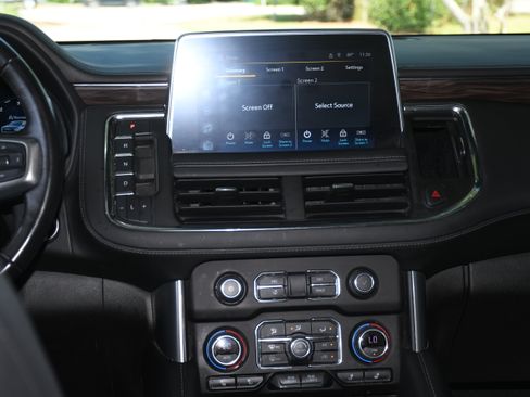 Used 2023 Chevrolet Tahoe LT RWD image 17