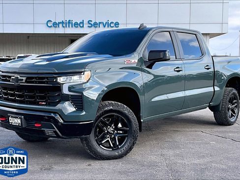 Used 2025 Chevrolet Silverado 1500 LT Trail Boss w/ Convenience Package II AWD/4WD image 1