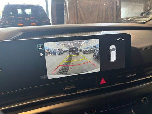 Used 2026 Kia Carnival FWD image 25