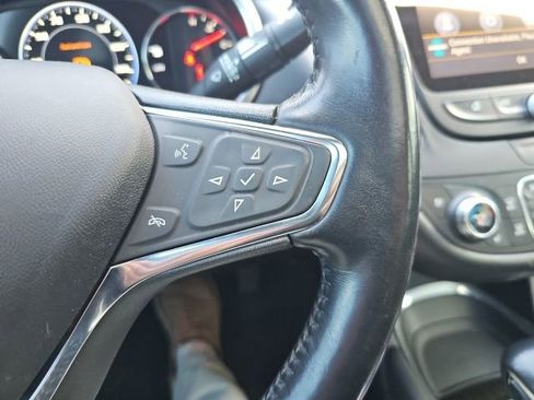 Used 2021 Chevrolet Malibu Premier FWD image 25
