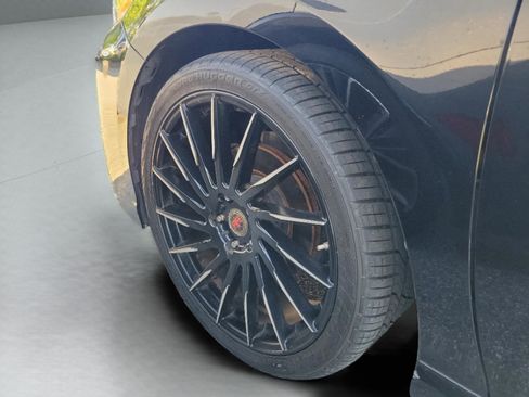 Used 2018 Toyota Camry SE image 30