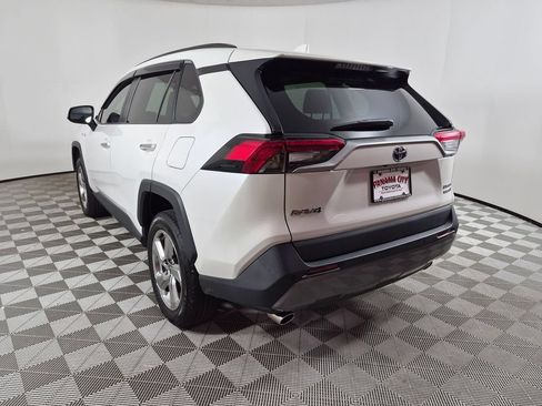Used 2021 Toyota RAV4 Limited AWD/4WD image 5