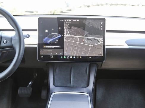 Used 2021 Tesla Model Y Long Range AWD/4WD image 14