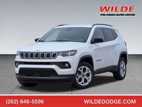 Certified 2025 Jeep Compass Latitude AWD/4WD image 1