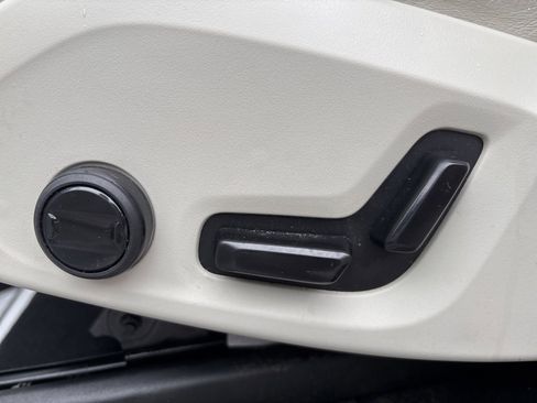 Certified 2023 Volvo XC90 B5 Plus w/ Protection Package Premier image 19