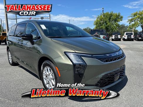 New 2027 Chrysler Pacifica Select FWD image 1
