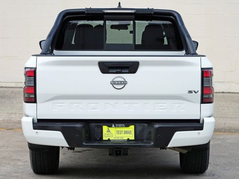 Used 2022 Nissan Frontier SV RWD image 44
