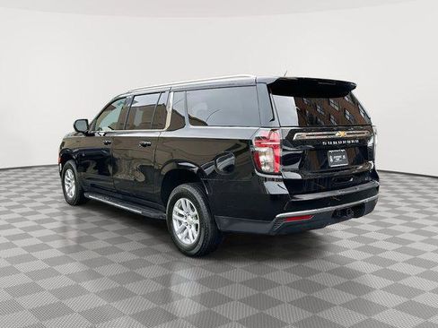 Used 2023 Chevrolet Suburban LT image 5